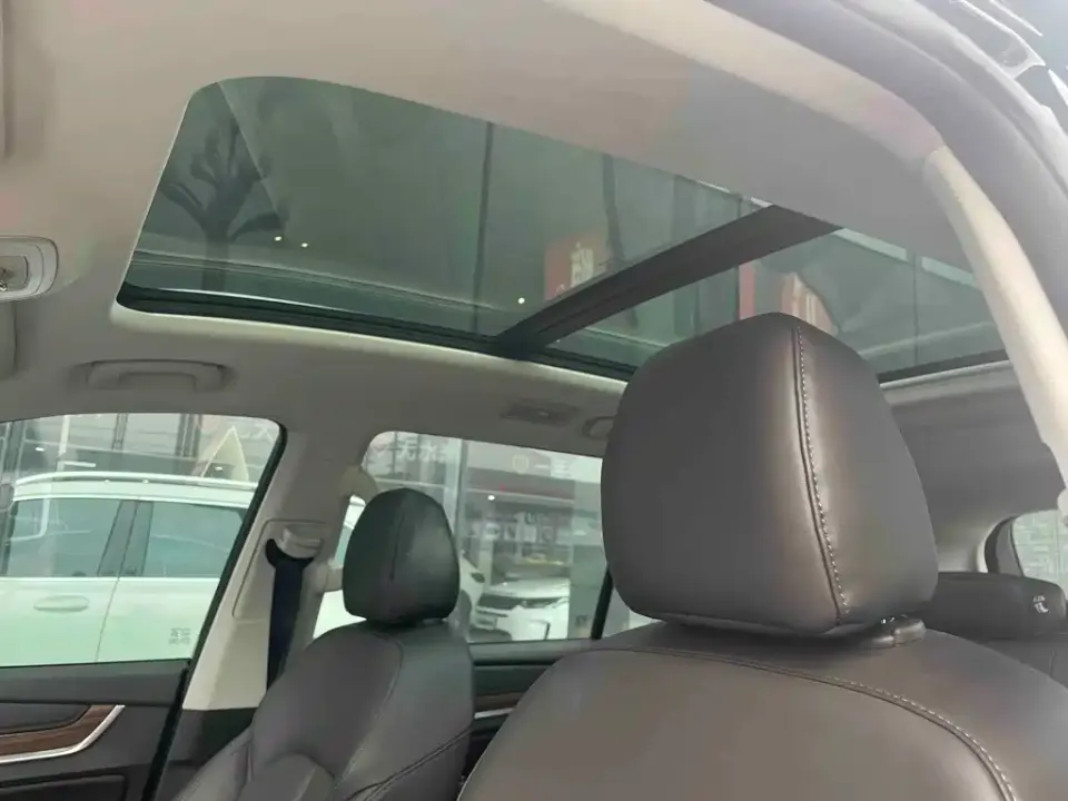 Roewe RX8
