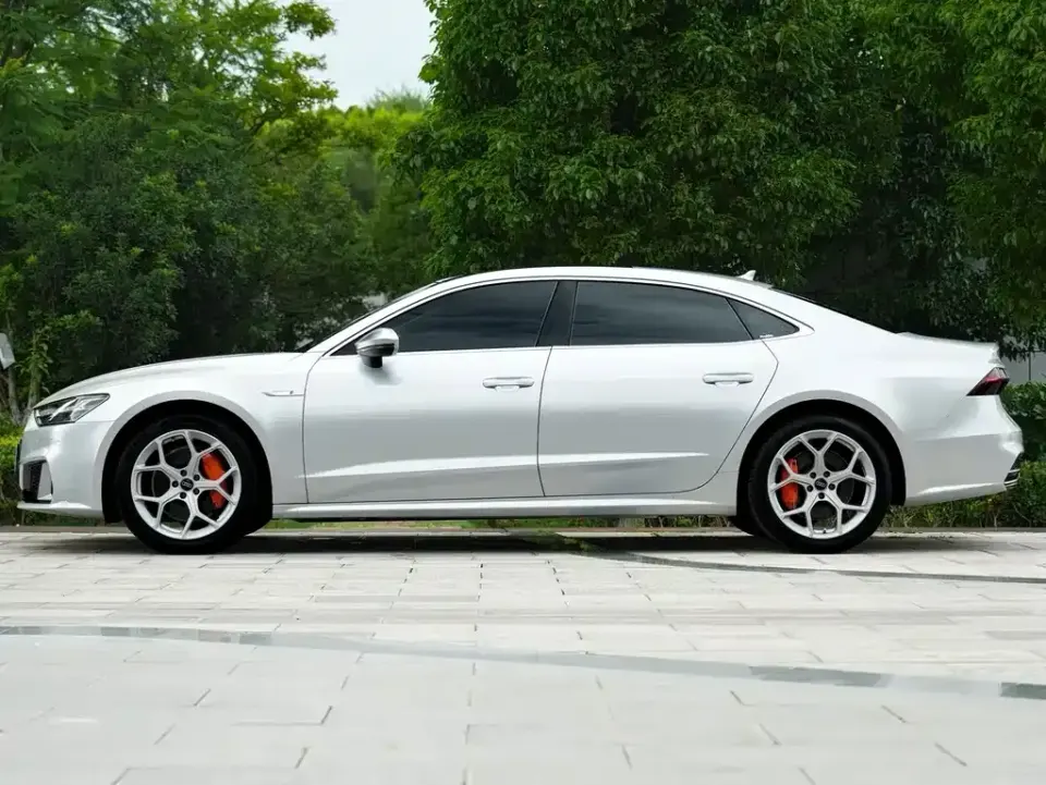 Audi A7L