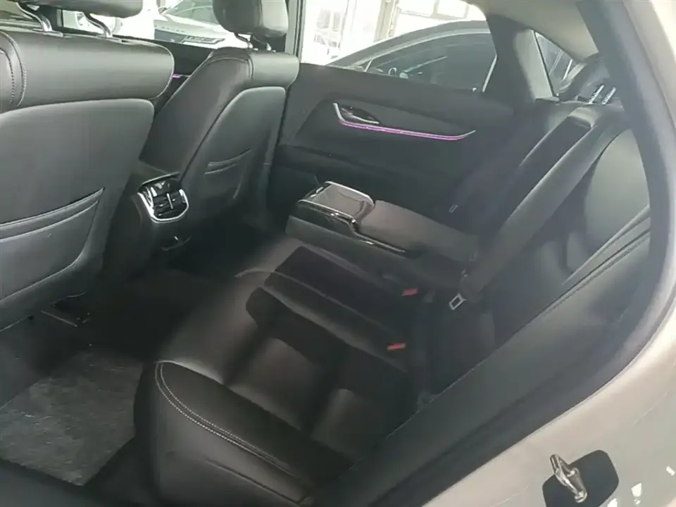 Cadillac XTS
