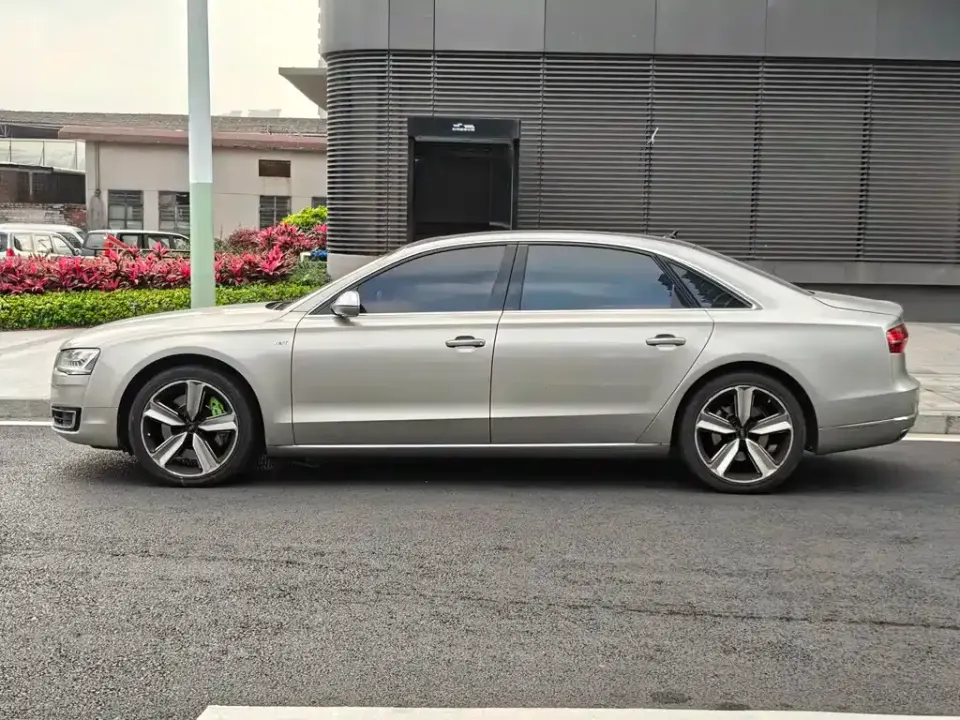 Audi A8