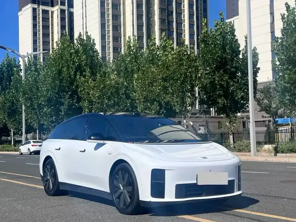 Li Li i6