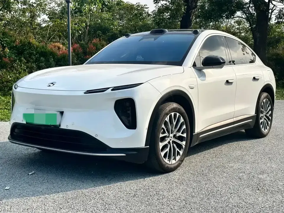 Nio EC6