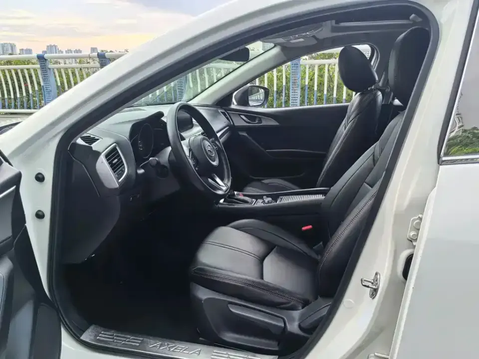 Mazda 3 Axela
