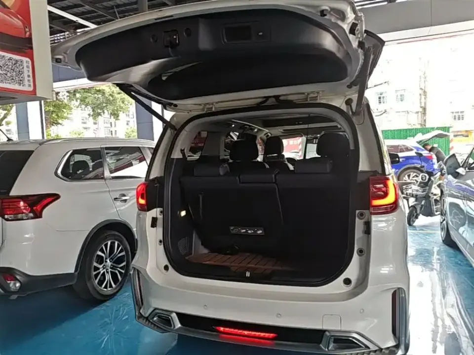 GAC Trumpchi M8