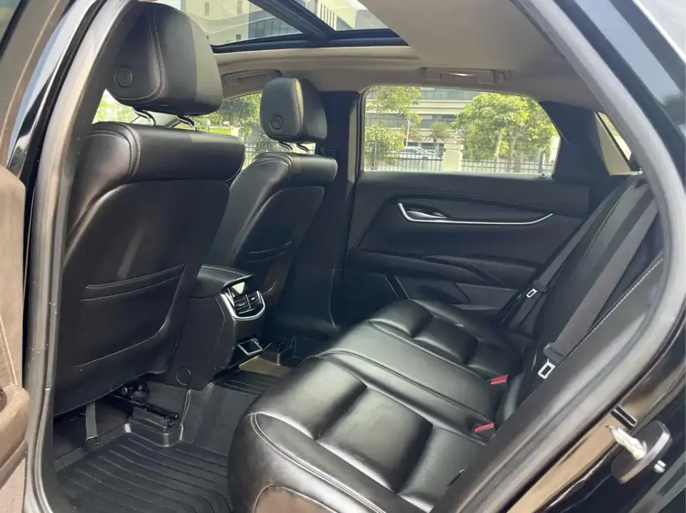 Cadillac XTS