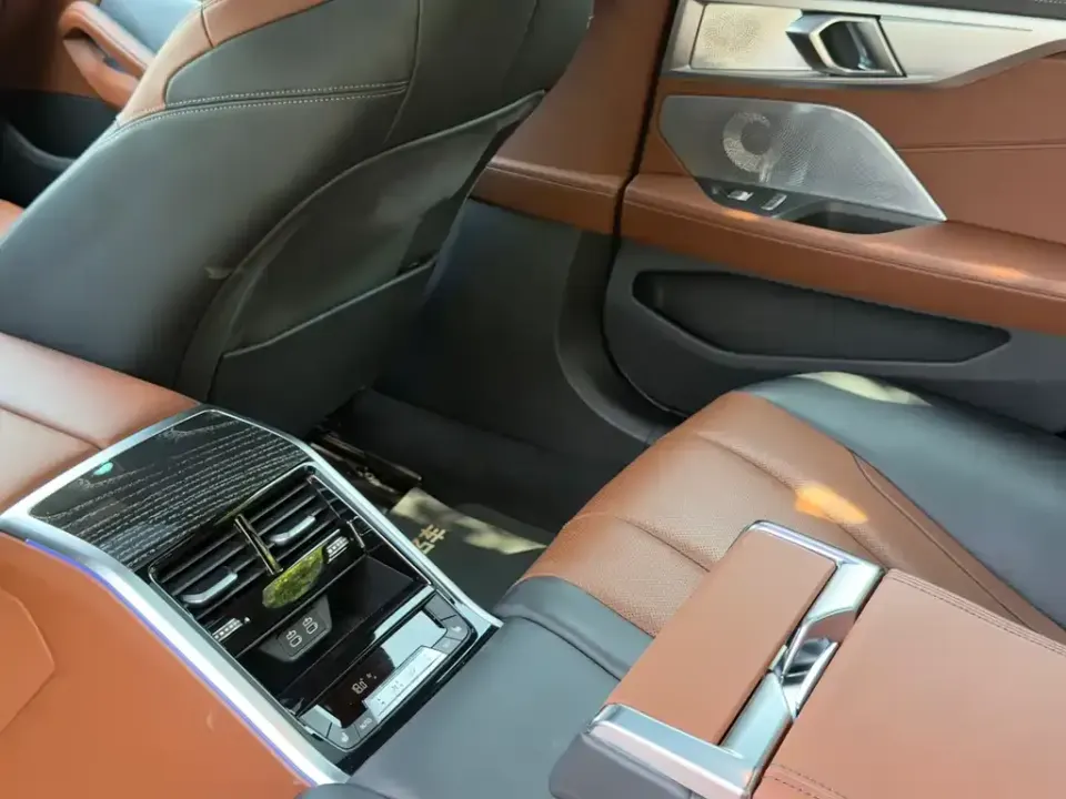 BMW 8 Series