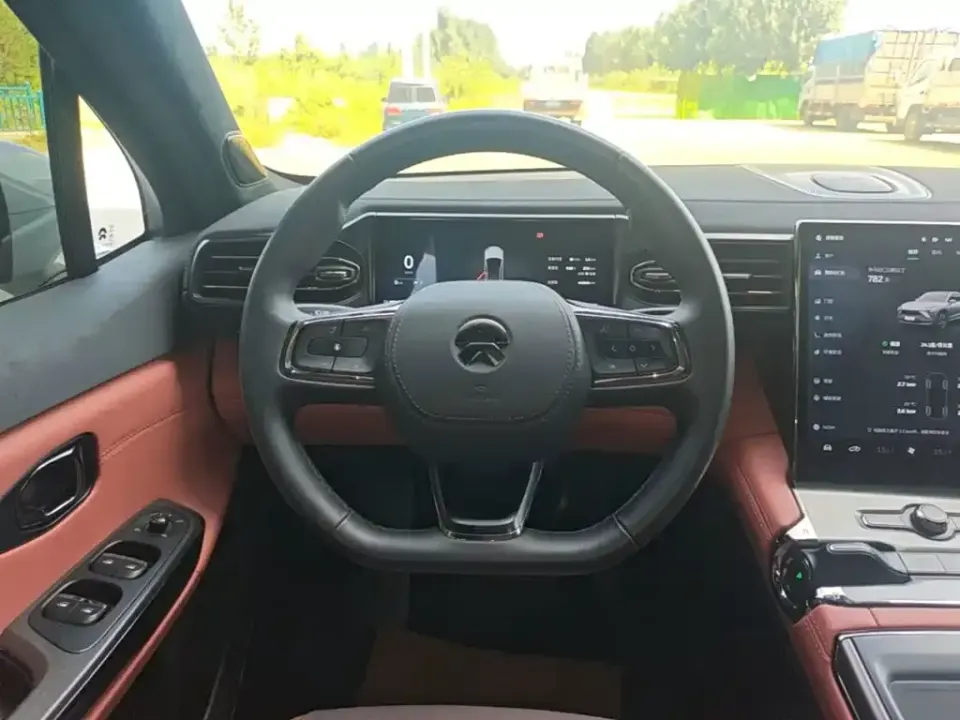 Nio EC6