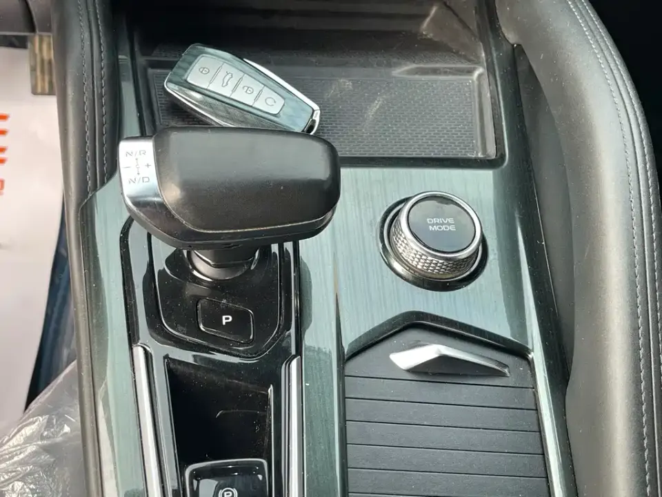Geely Xingyue L