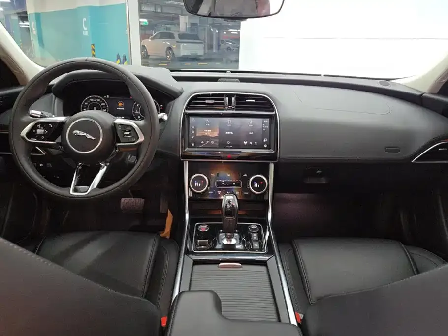 Jaguar XEL