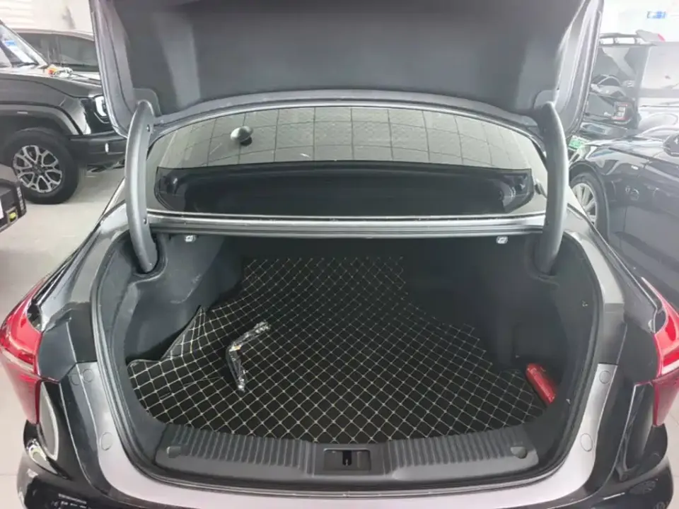 Hongqi Hongqi H5