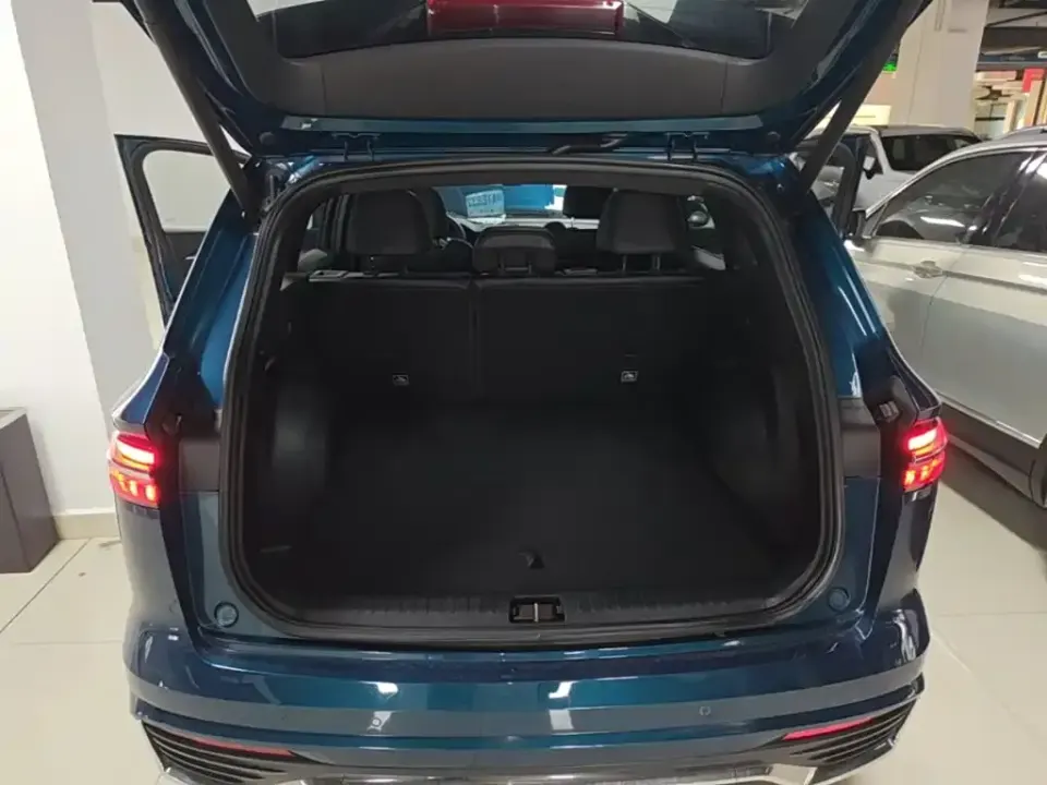 Geely Xingyue L