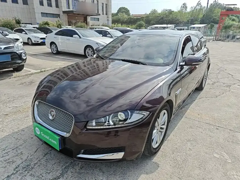 Jaguar XF