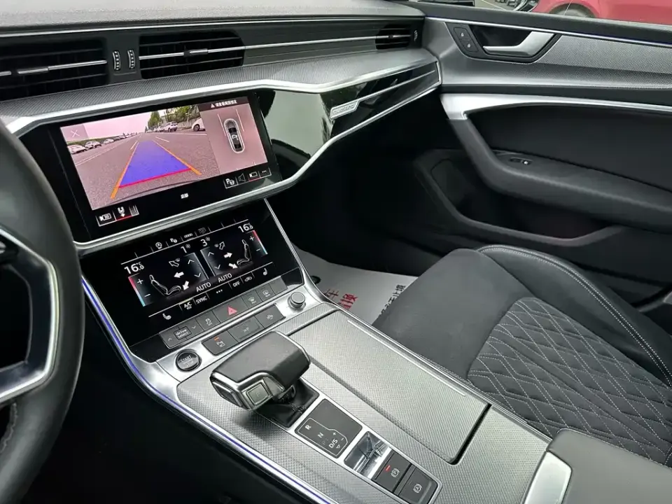 Audi A7L
