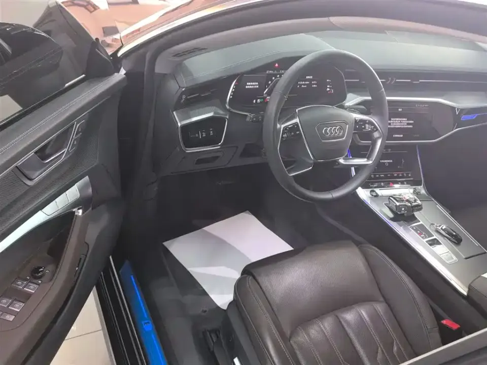 Audi A7L