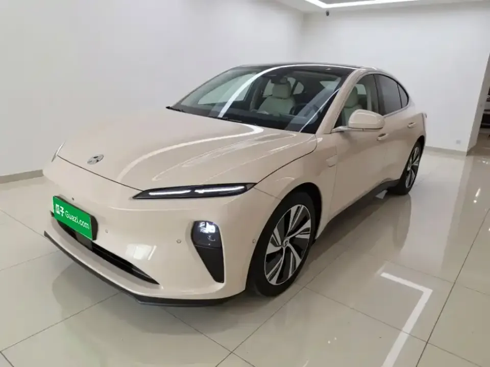 Nio ET5