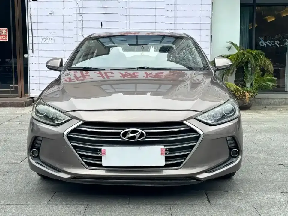 Hyundai Elantra