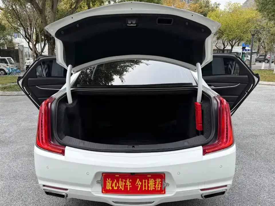 Cadillac XTS