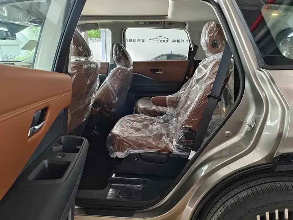 Nissan Teramont