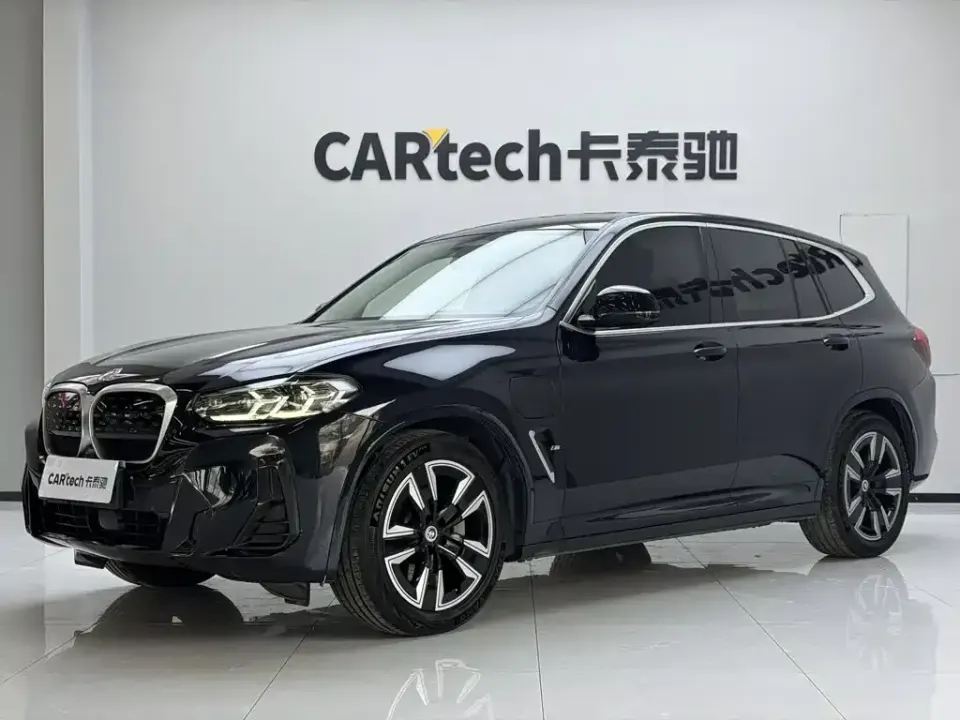 BMW iX3