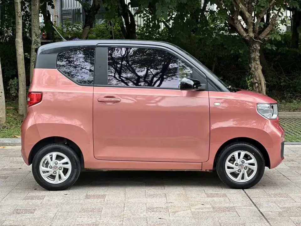 Wuling MINIEV