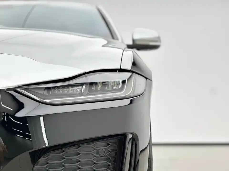 Jaguar XEL