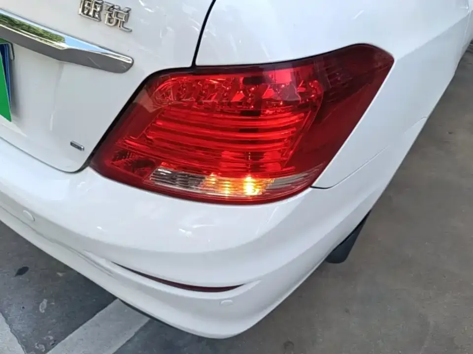 BYD Surui