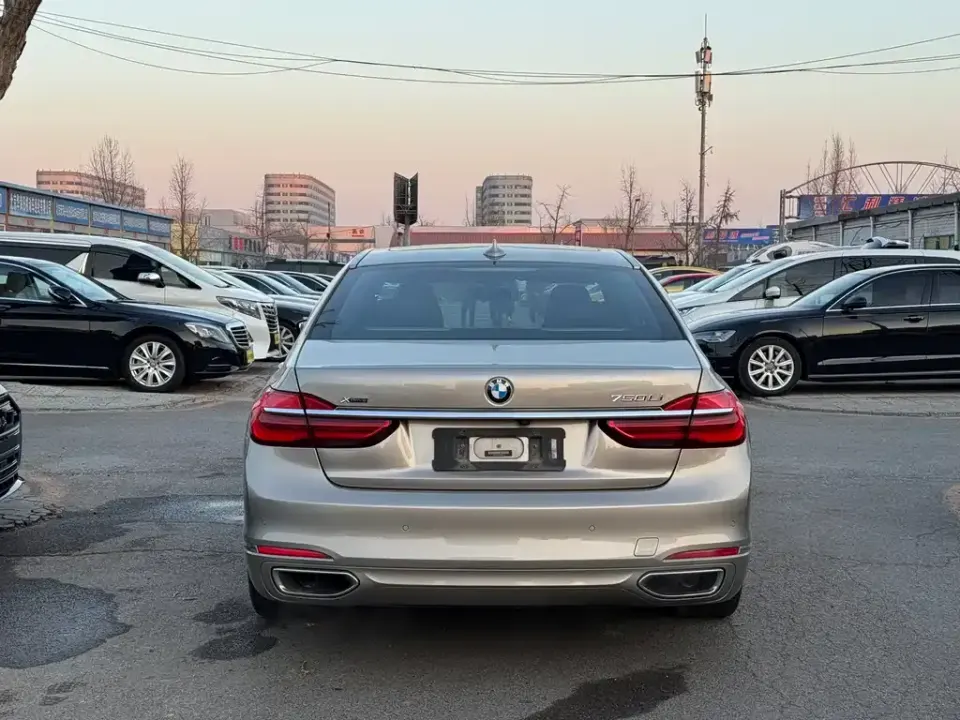 BMW 7-Series