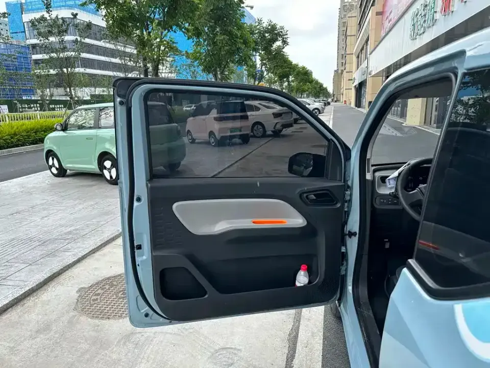 Wuling MINIEV