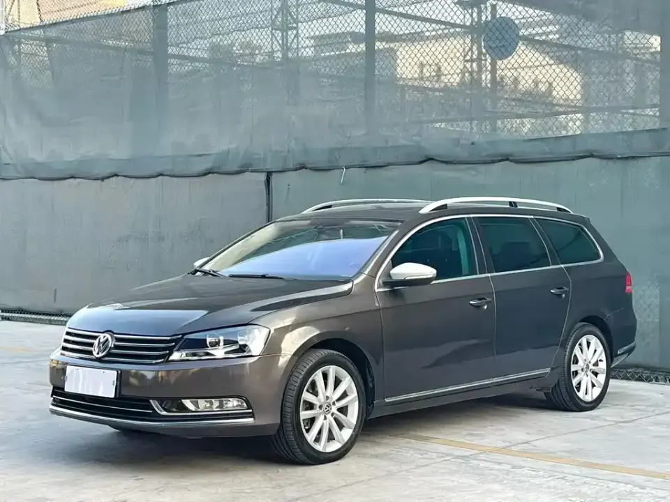 Volkswagen Magotan (Import)
