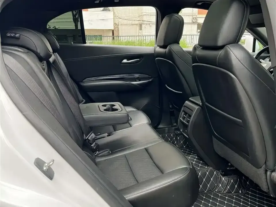 Cadillac XT4