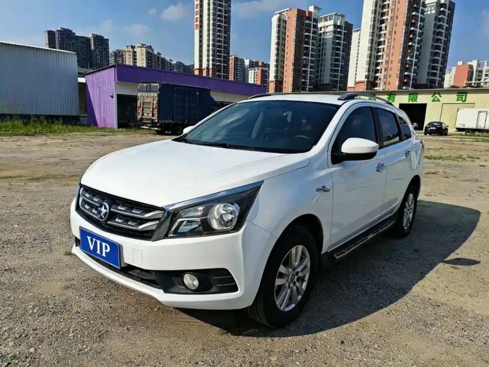 Venucia T70