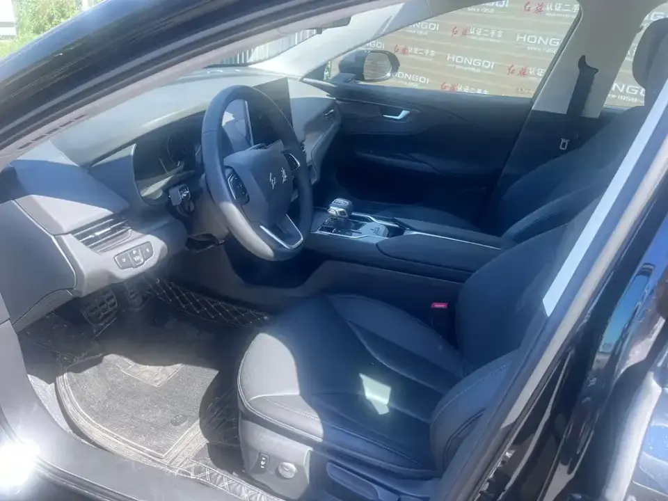 Hongqi Hongqi E-QM5