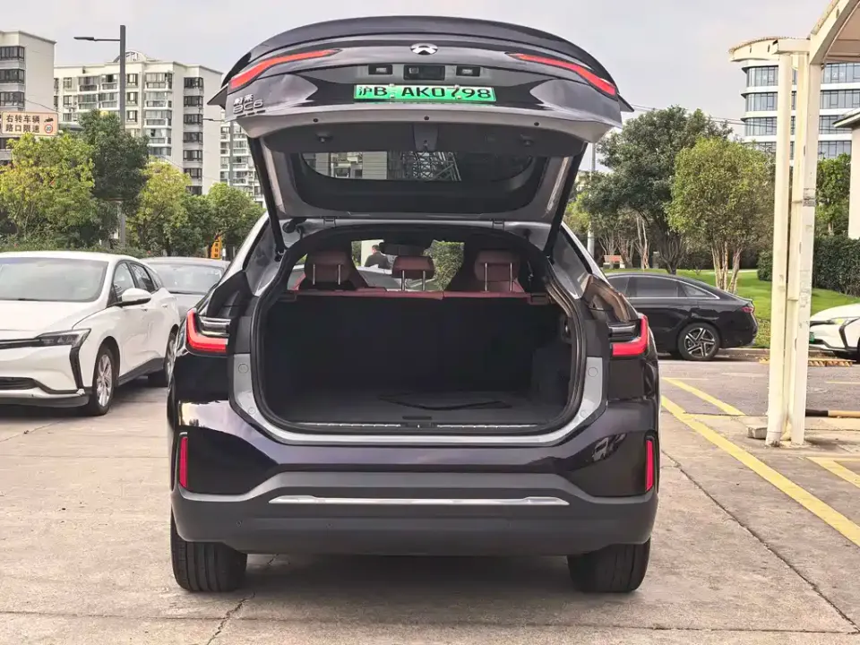 Nio EC6