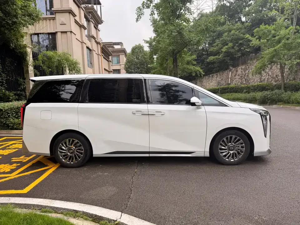 GAC Trumpchi M8