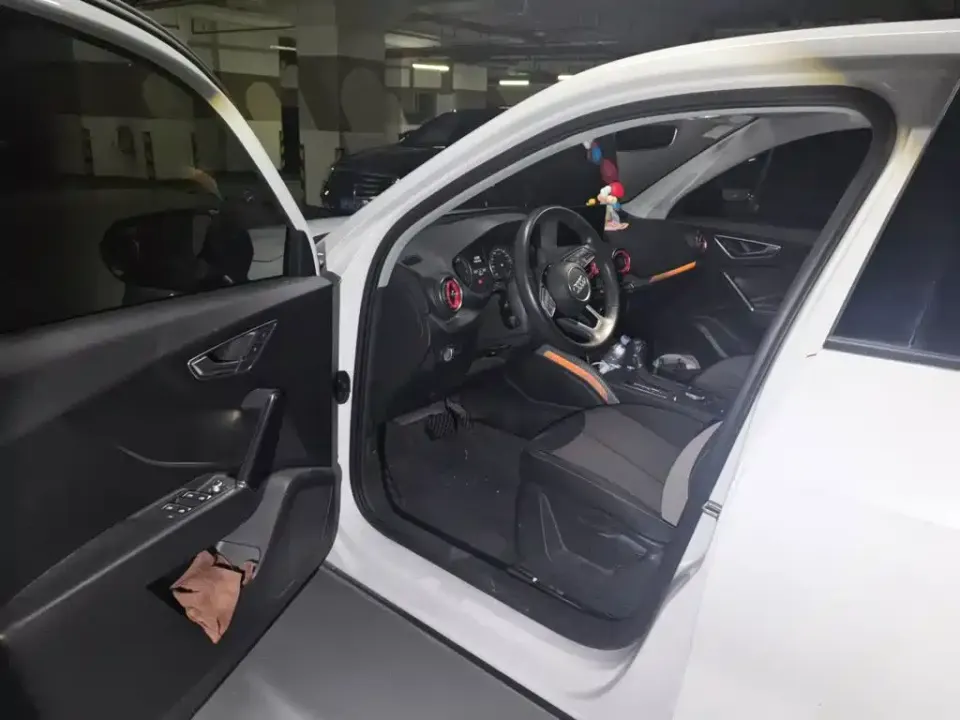Audi Q2L