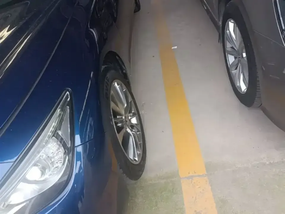 Infiniti Q50L