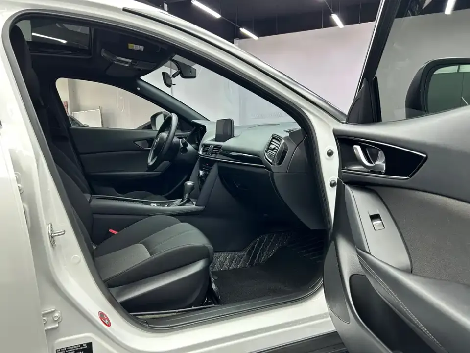 Mazda CX-4