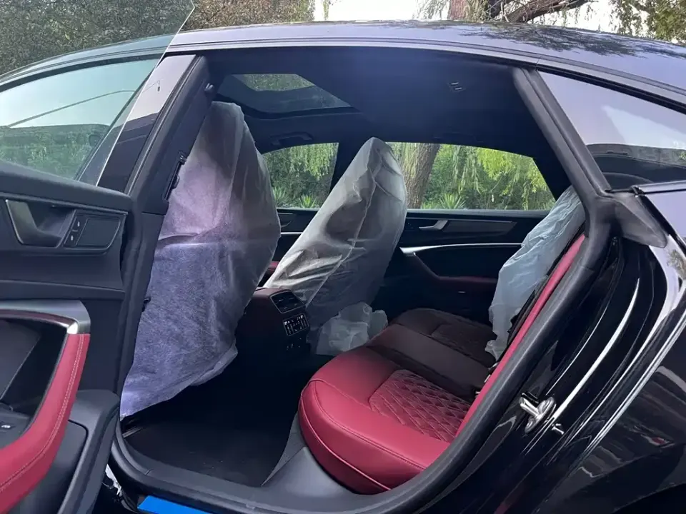 Audi A7L