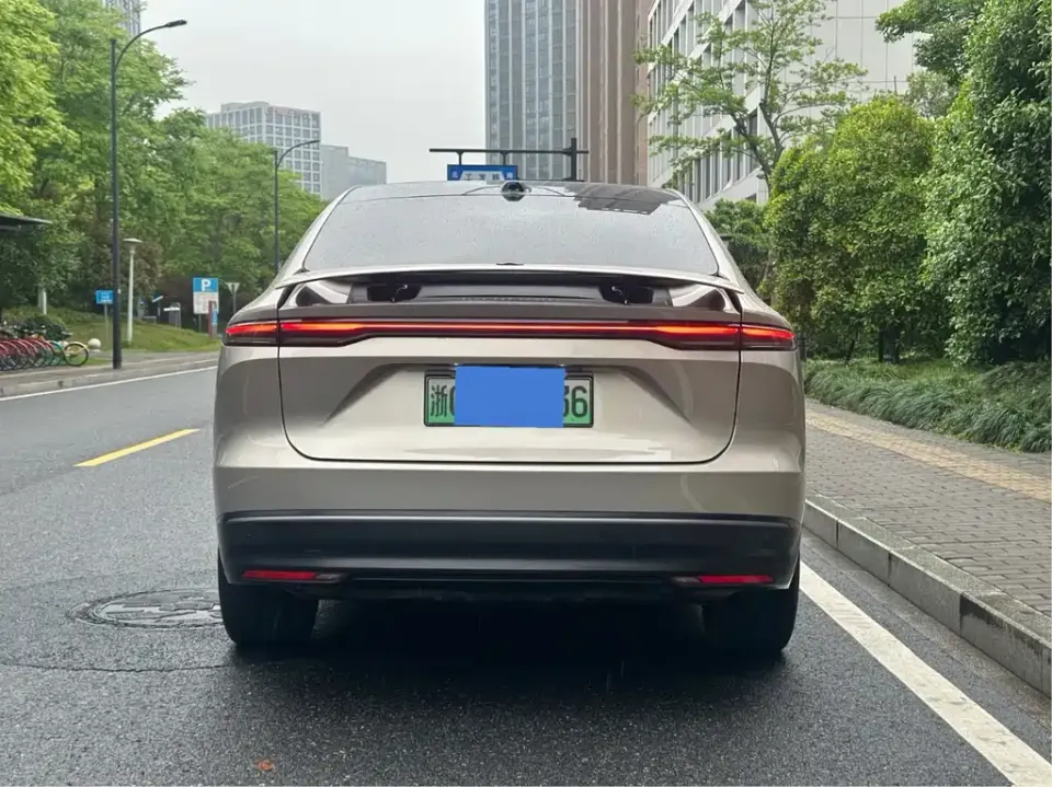 Nio EC7