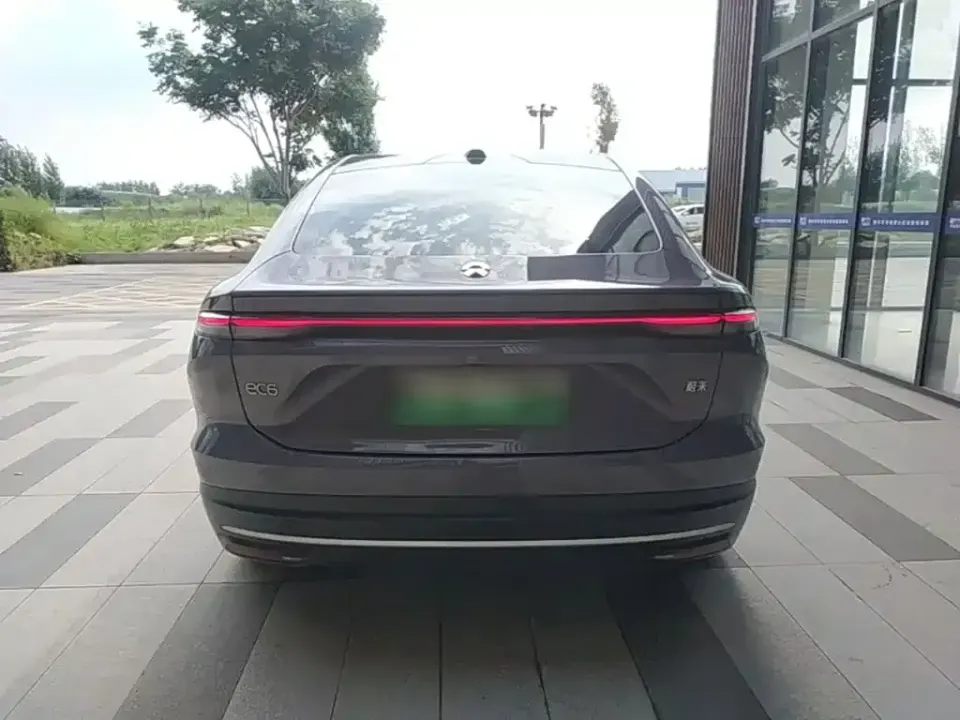 Nio EC6
