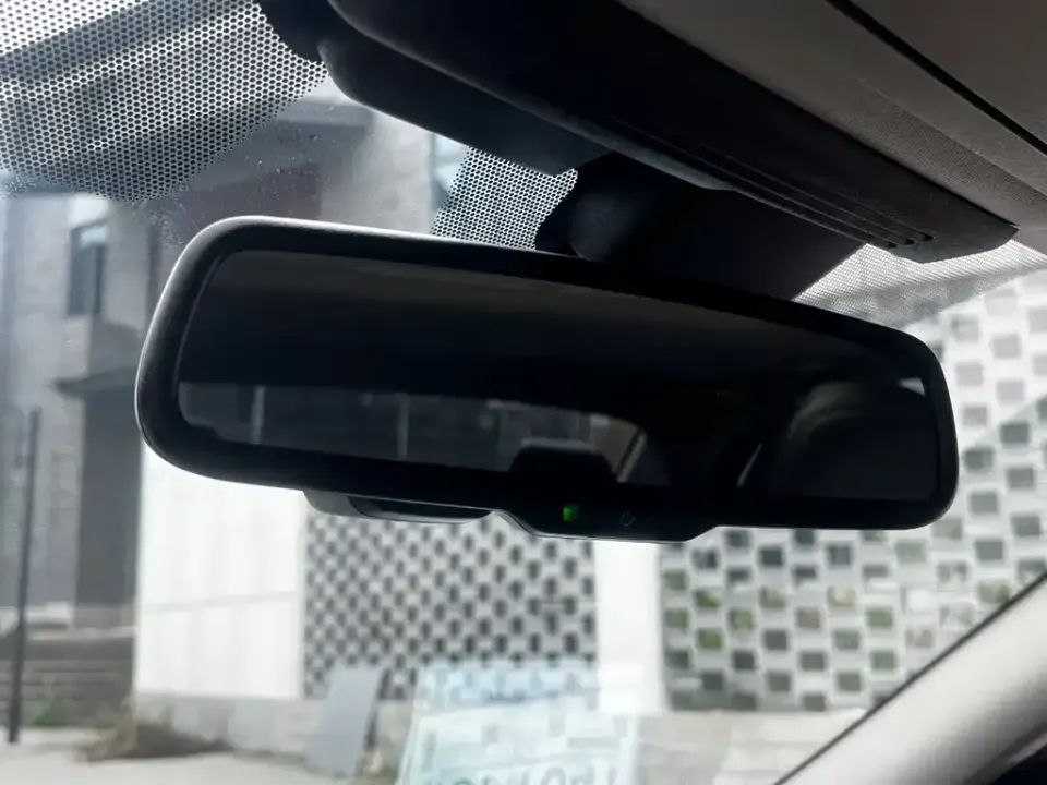 Infiniti Q50L