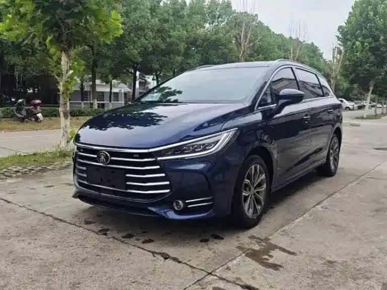 BYD MAX