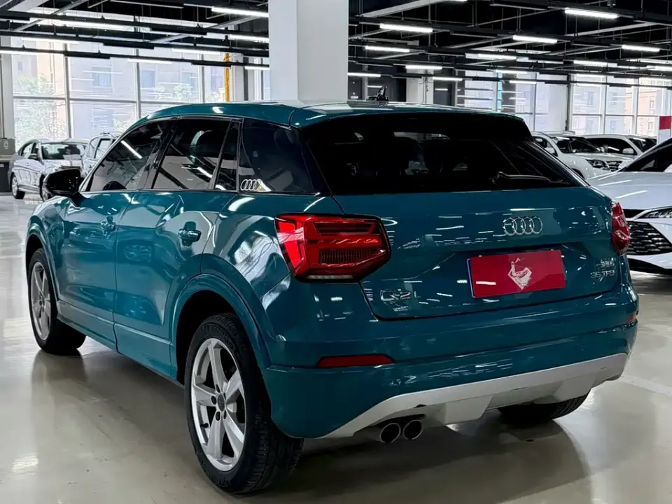 Audi Q2L