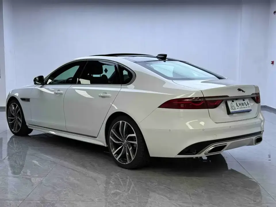 Jaguar XFL