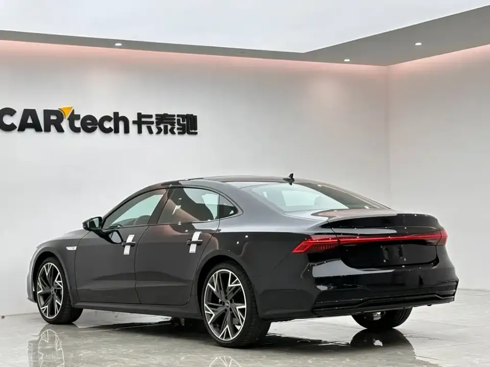 Audi A7L
