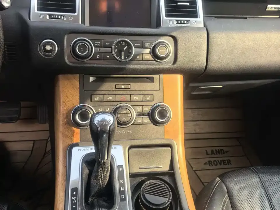 Land Rover Sport