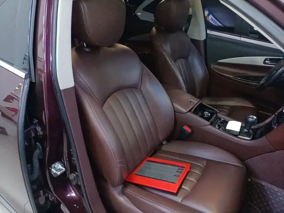 Infiniti QX50