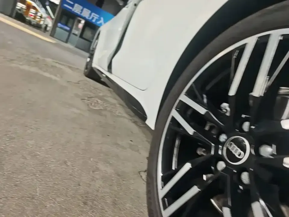 Audi A5L