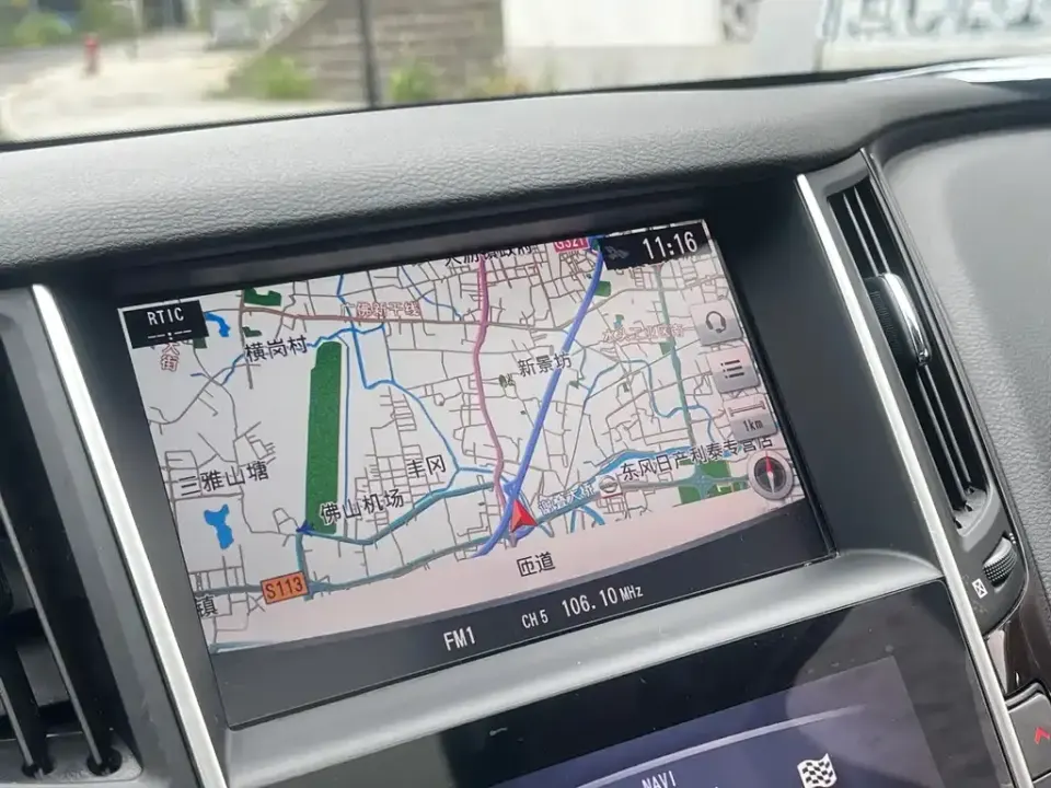 Infiniti Q50L