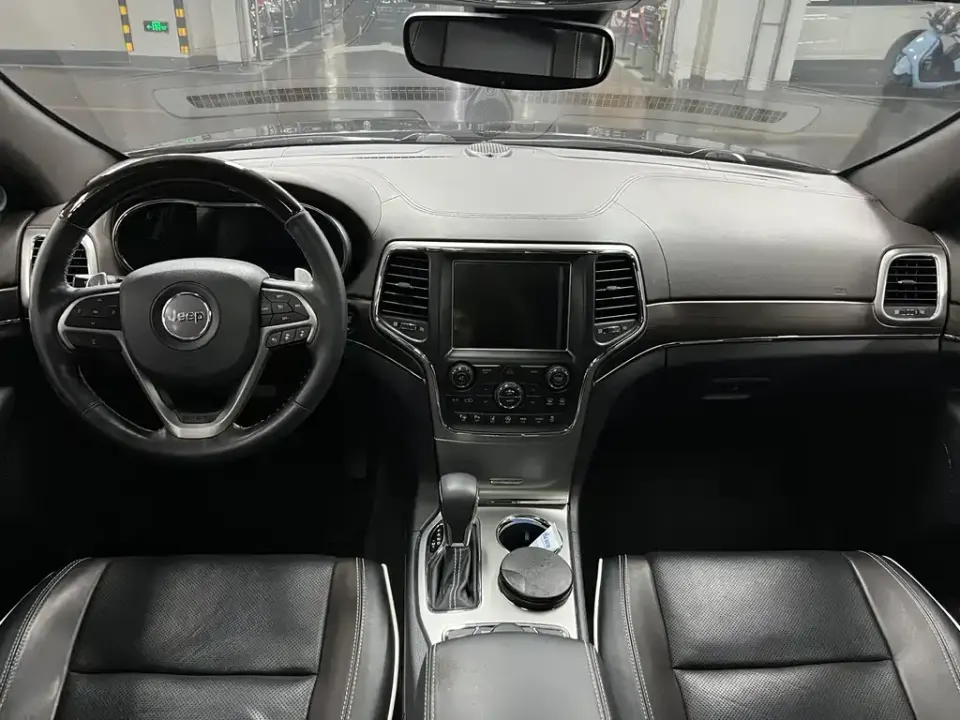 Jeep Grand Cherokee (Import)